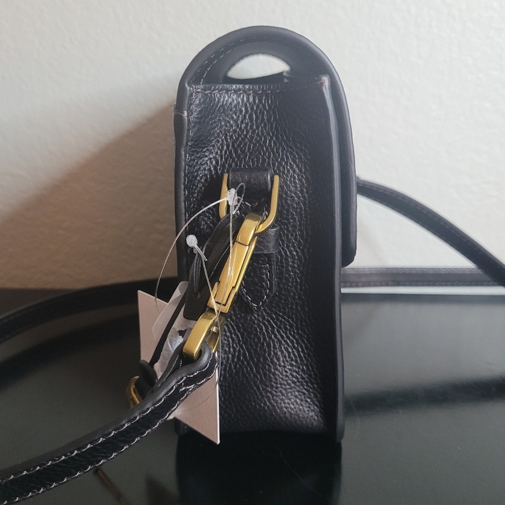 Fossil Black Leather Crossbody Bag with Gold Hardware - Picture 3 of 12
